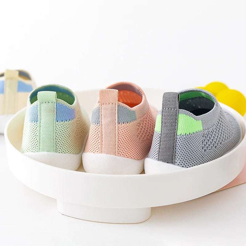 Chaussures enfants stylées et résistantes