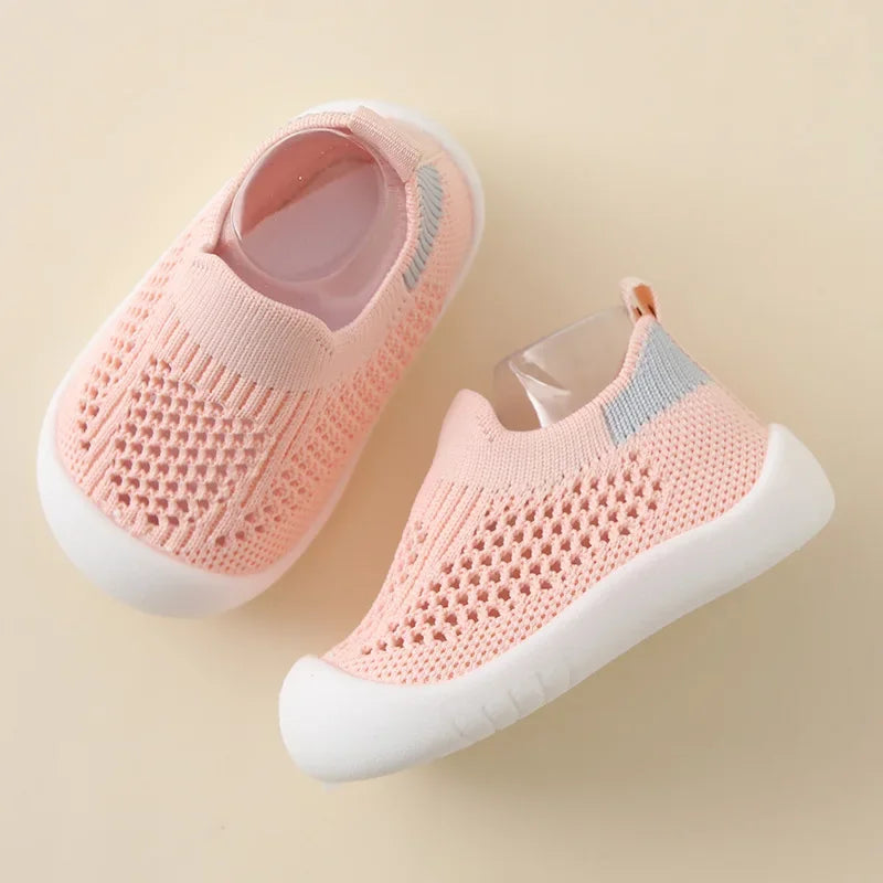 Chaussures enfants stylées et résistantes